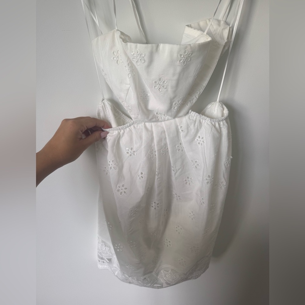 Hello Molly My Escape Mini Dress in White - Size M - Picture 12 of 14